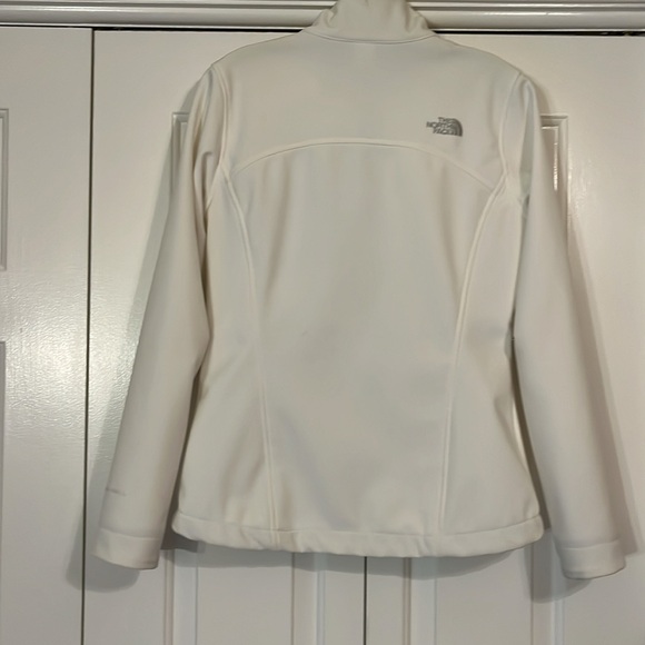 Women's The North Face Windwall waterproof zip up jacket - Picture 4 of 12